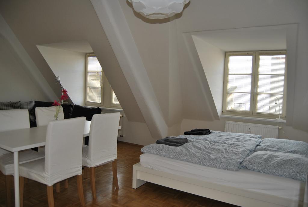 Vailo City Suites Leipzig Altstadt Zimmer foto